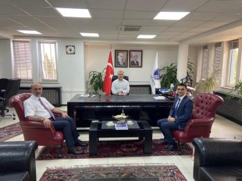 Sakarya Üniversitesi Rektörü Prof. Dr. Fatih SAVAŞAN'a nezaket ziyaretinde bulunuldu.